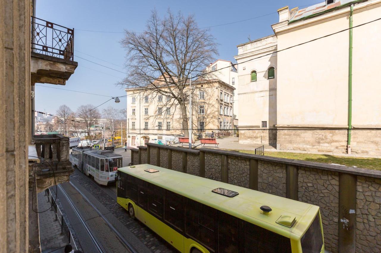 Квартира Студія Біля Оперного Театру По Вулиці Гонти 4-3А Lviv Dış mekan fotoğraf