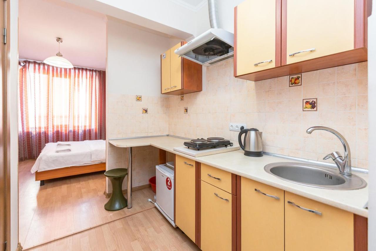 Квартира Студія Біля Оперного Театру По Вулиці Гонти 4-3А Lviv Dış mekan fotoğraf
